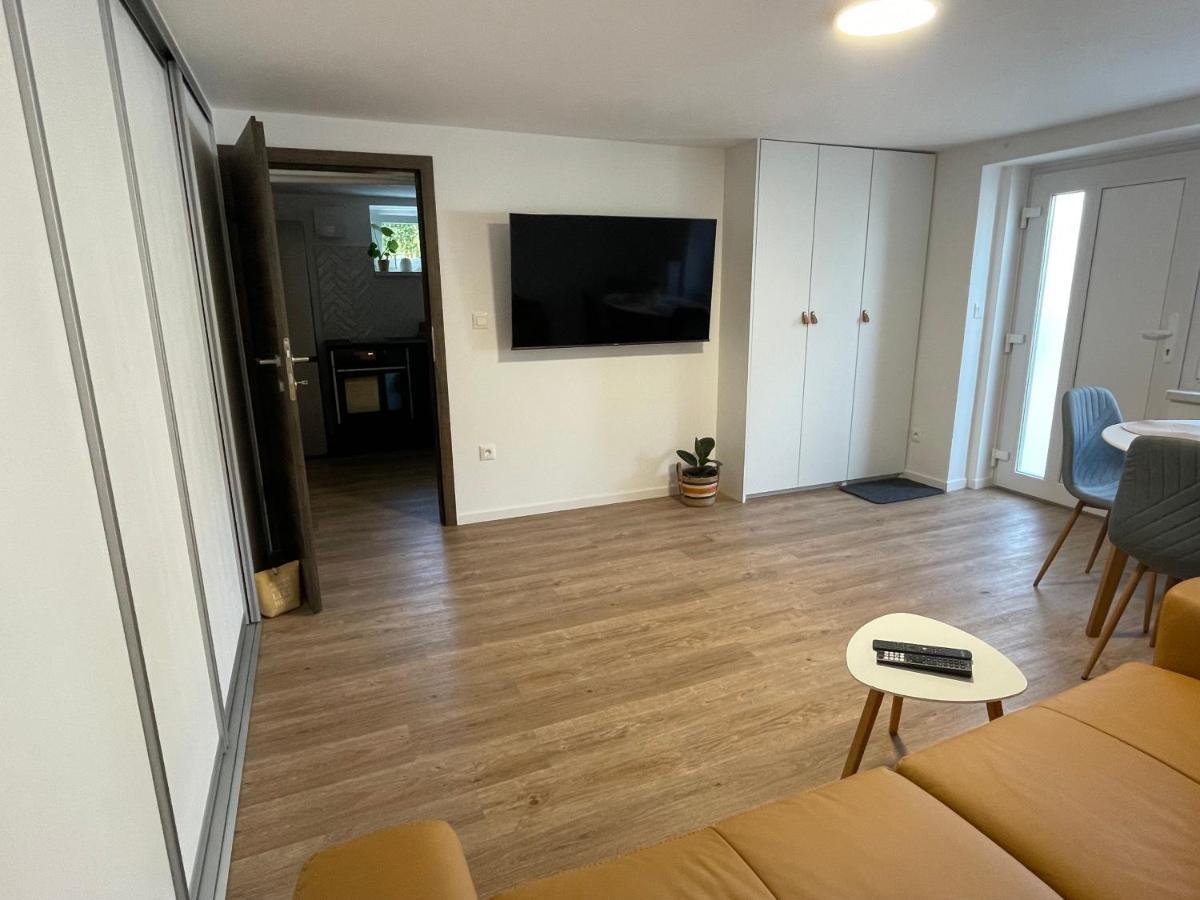 Home-In Apartma Ljubljana Kültér fotó